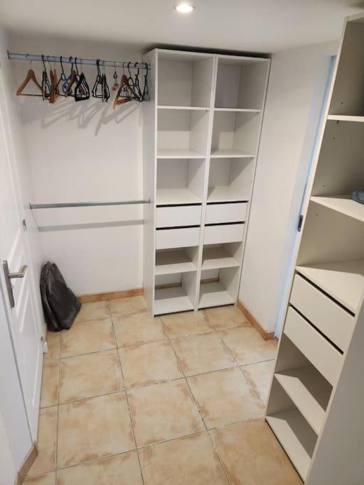 L'Etape Mediterraneenne Logement 4-6 Personnes Avec Parking Prive Sauvian Exterior photo